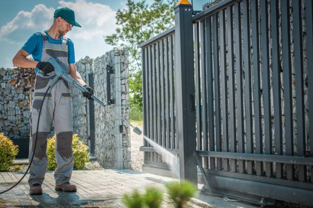 Best Animal Enclosure Cleaning  in Arlington, TX